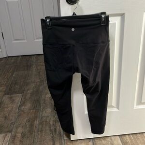 Black lululemon cropped black leggings